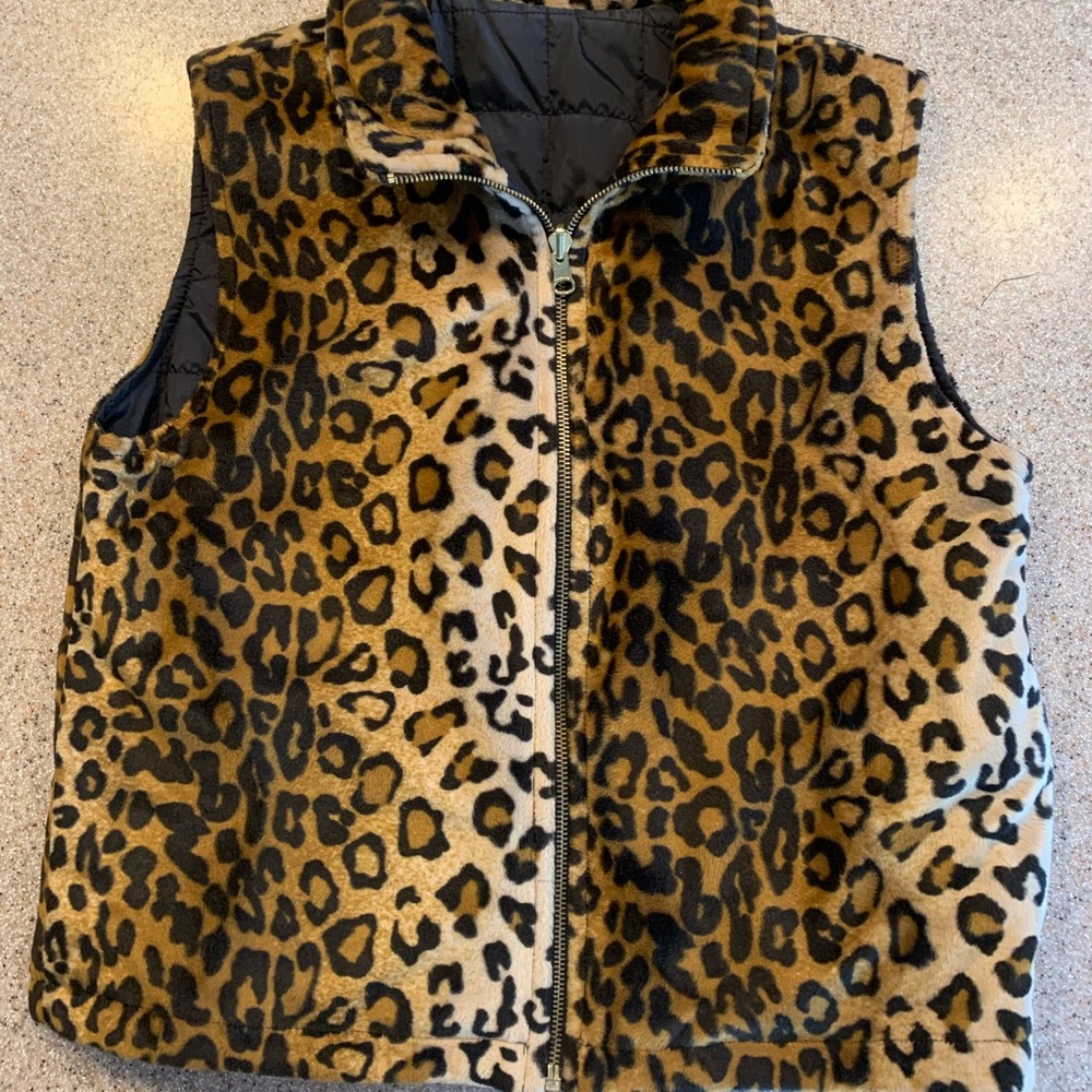 Reversible leopard print vest